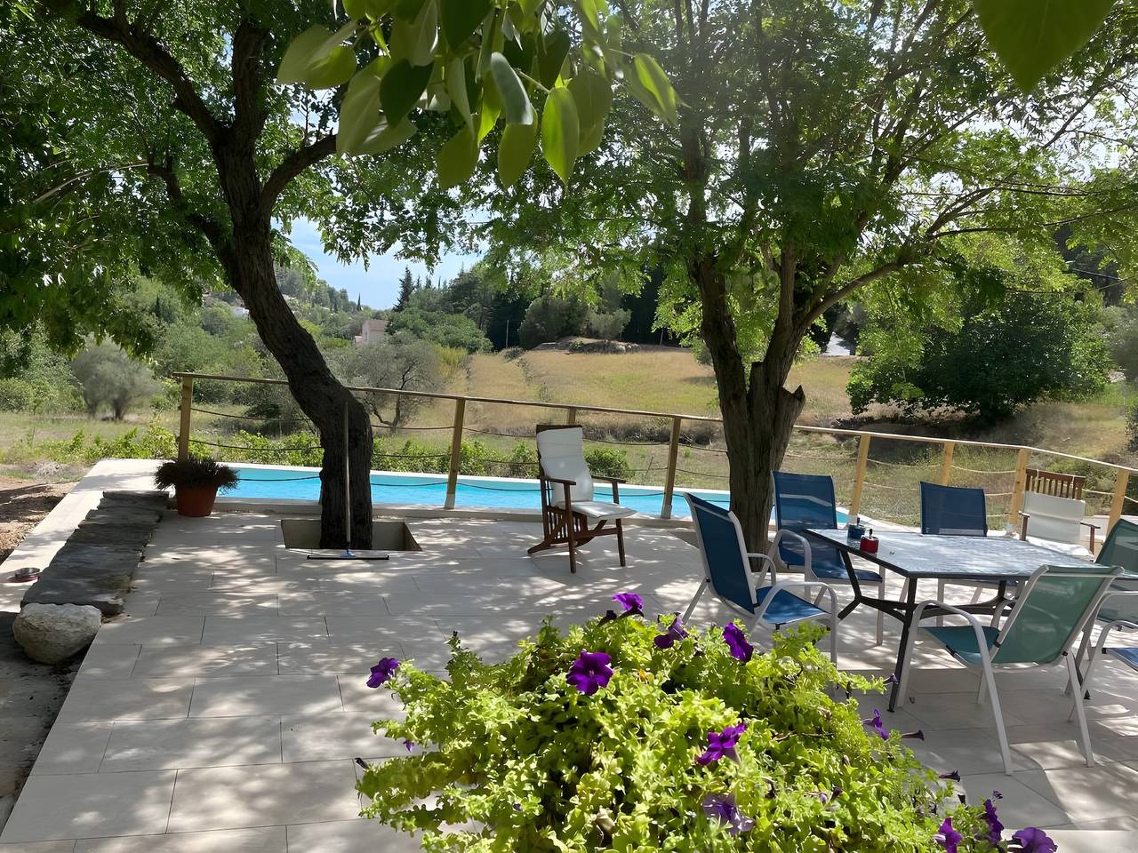 Villa 'La Naronne' avec vue sur les montagnes, piscine privée et Wi-Fi in Bandol, Côte méditerranéenne (France)