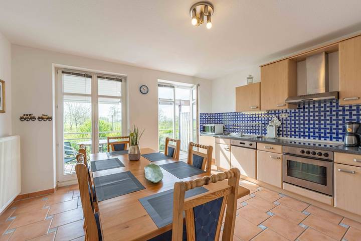 Ferienhaus für 6 Personen, mit Balkon und Terrasse sowie Garten und Ausblick in Hohen Wieschendorf