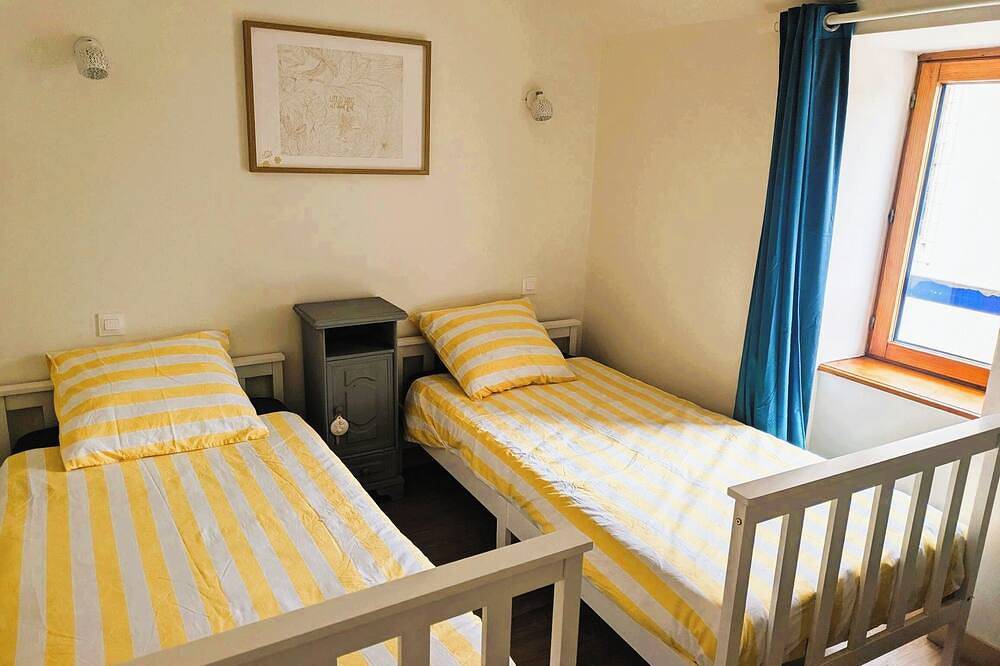 Appartement entier, Grand appartement en ville et proche mer in Plouescat, Côte des Légendes