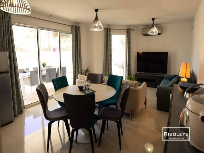 Gîte pour 6 personnes, avec jardin et balcon, adapté aux familles dans Plage de la Farinette - 3