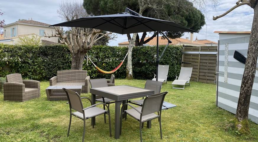 Location de vacances pour 2 personnes, avec jardin et terrasse dans Plage de Vallières - 2