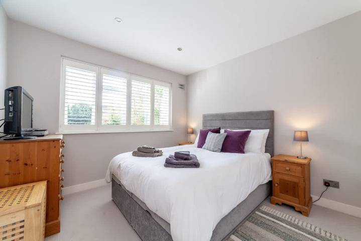 Ganze Wohnung, Ferienwohnung für 4 Personen mit Garten in Kingston an der Themse, London