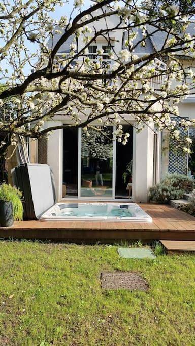 Location de vacances pour 8 personnes, avec jacuzzi et balcon à Ermont - 4