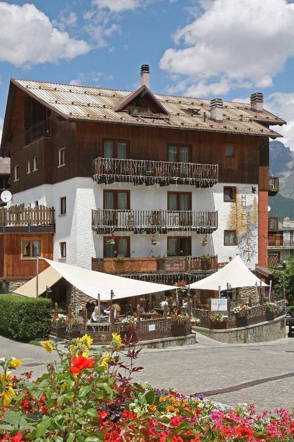 Hôtel pour 4 personnes, avec vue et terrasse, animaux acceptés