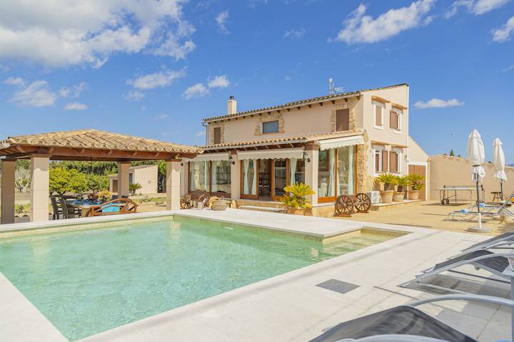 Luxus-Finca für 6 Personen, mit Terrasse und Garten in Alcúdia