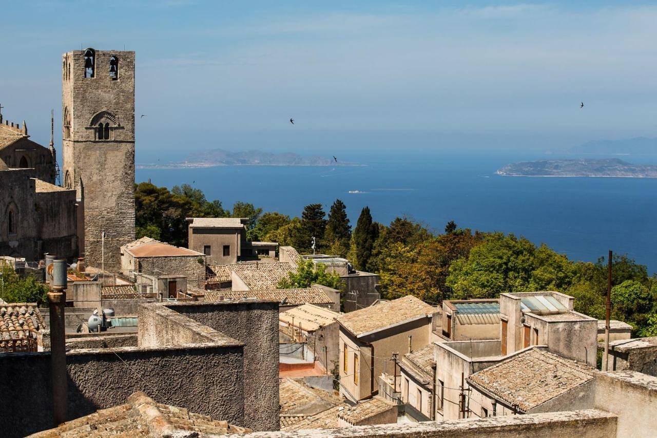 Small Double Room in Erice, Province de Trapani