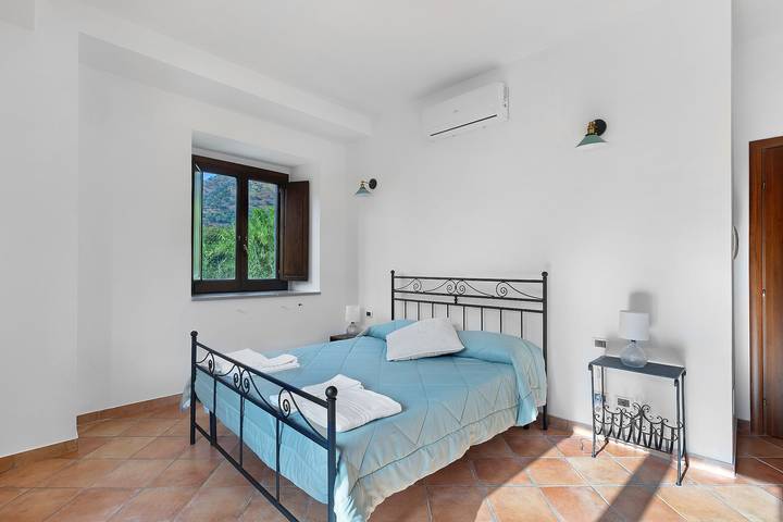 Fattoria San Pio - Cedro Room with Mountain View, Wi-Fi, Breakfast in Naso, Messina Province