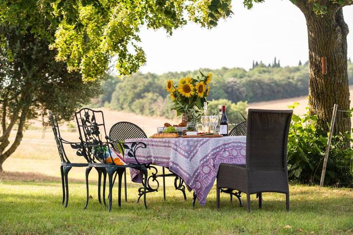 Location de vacances pour 28 personnes, avec Terrasse et Jardin ainsi que Piscine et Vue à Montréal (Lanquedoc-Roussillon) - 4