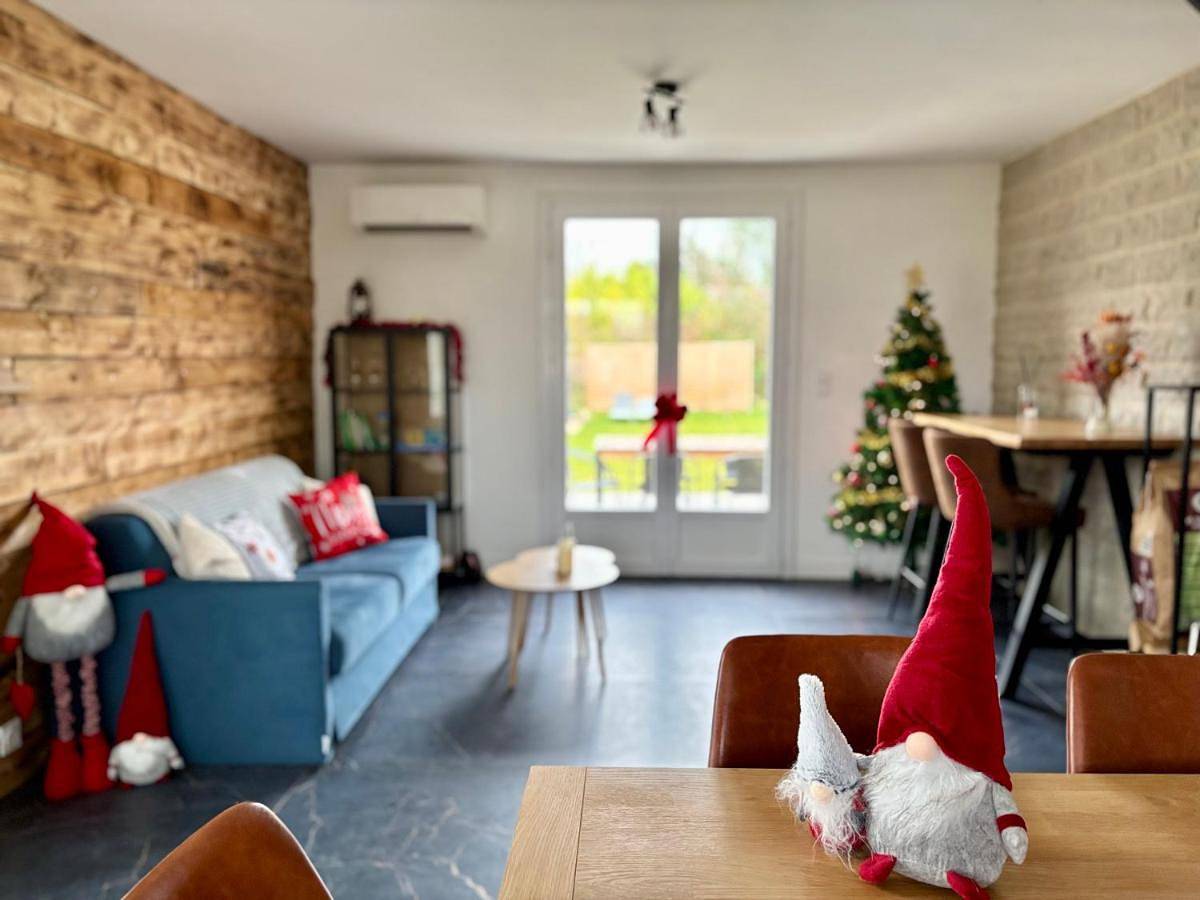 Nature & jacuzzi, 1 hr 45 min from Paris in Cosne-Cours-sur-Loire, Vallée de la Loire