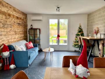 Location de vacances pour 8 personnes, avec vue et jardin à Cosne-Cours-sur-Loire