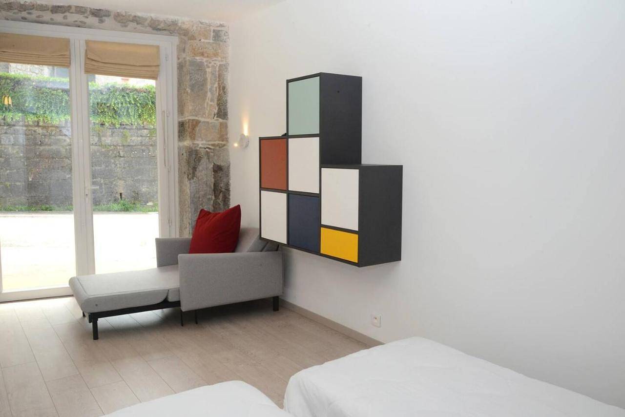 Appartement entier, Le 38 derrière l'église in Clairvaux-les-Lacs, Jura Francais
