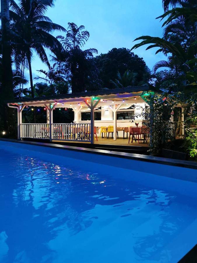 Hôtel pour 10 personnes, avec piscine et vue ainsi que sauna et jardin à Petit-Bourg - 3