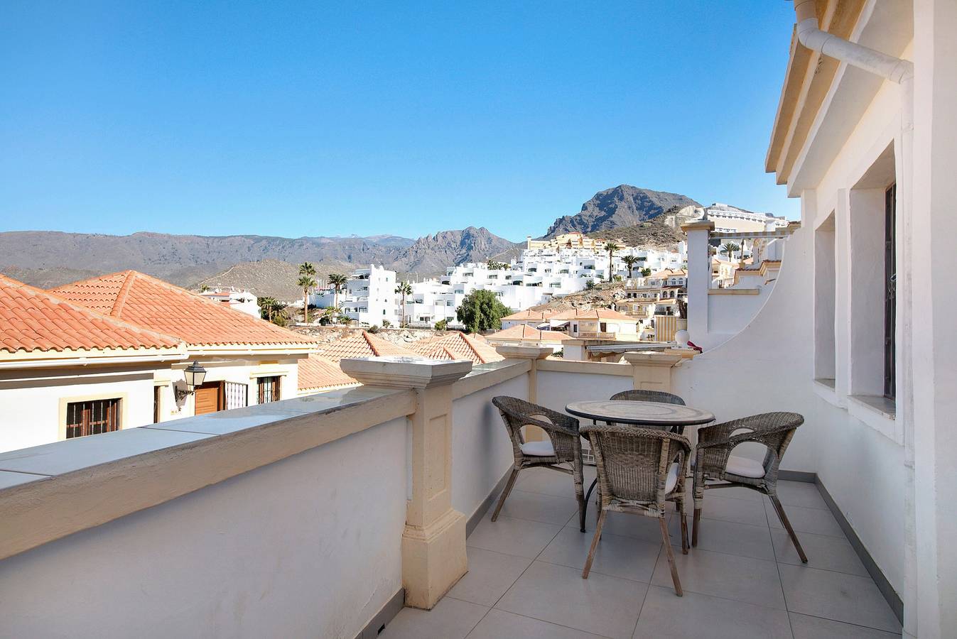 Entire apartment, "Tenerife South Apartment" with Sea View, Pool & Wi-Fi in San Eugenio Alto, Adeje