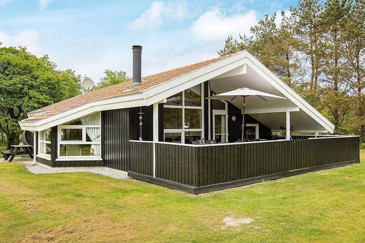 Ferienhaus für 6 Personen, mit Terrasse und Whirlpool sowie Sauna in Bratten