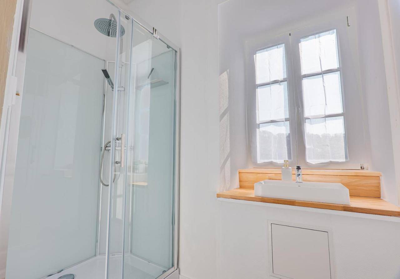 Double Room with Private Bathroom in Pontrieux, Région de Guingamp