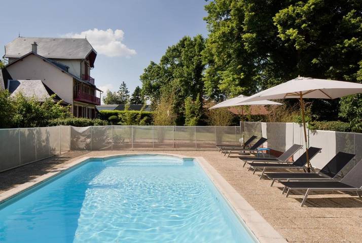 Casa de vacaciones para 15 personas, con balcón además de piscina y jardín - 1