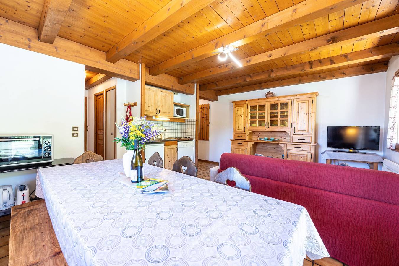 Appartement entier, Appartement 'L'Hermine, Piscine Et Aire De Jeux' avec vue sur les montagnes, terrasse et Wi-Fi in Crest-Voland, Région d'Albertville
