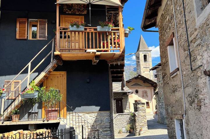 Location de vacances pour 4 personnes, avec terrasse à Bussolin