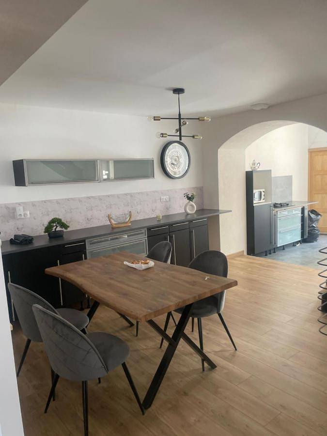 Appartement de vacances pour 6 personnes, avec vue et jardin