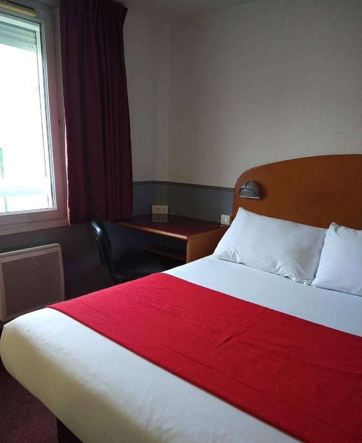 Hôtel pour 2 personnes, avec vue à Saint-Saturnin - 3