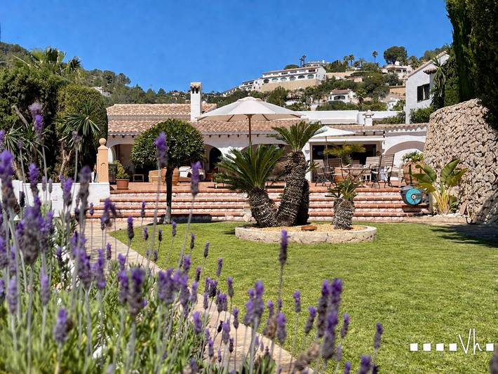 Ferienhaus für 8 Personen, mit Balkon und Terrasse sowie Garten