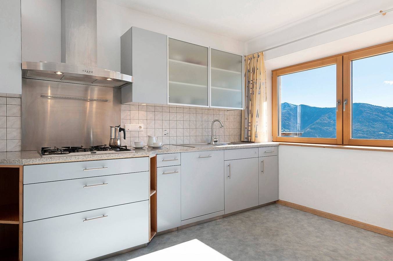 Ganze Wohnung, Apartment „Zolerhof Anemone“ mit Bergblick, gemeinsamer Terrasse und Wlan in Schnauders, Feldthurns