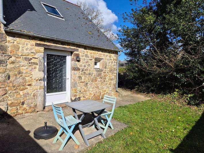 Location de vacances pour 2 personnes, avec terrasse à Vasteville - 2