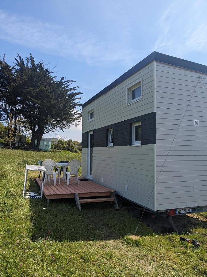 Tiny House proche de la plage sans draps ni serviettes in Plévenon, Région de Dinan