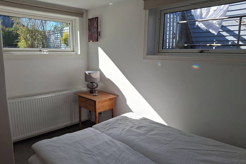 Ganze Wohnung, Bright & cozy basement apartment • Free parking in Rødovre, Hovedstaden
