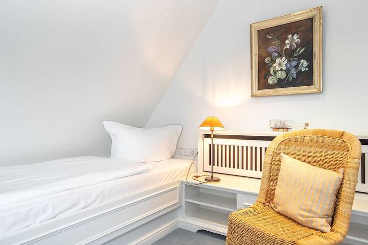 Ganze Wohnung, Tüchter - tolle Ferienwohnung in Südostlage wenige Gehminuten vom Wattenmeer in Keitum, Sylt (Gemeinde)