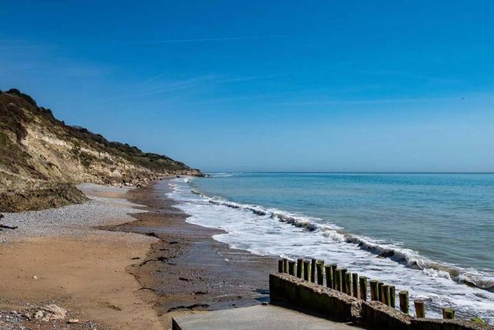 Camping for 6 people, with Terrace and Garden as well as Pool on the Isle of Wight