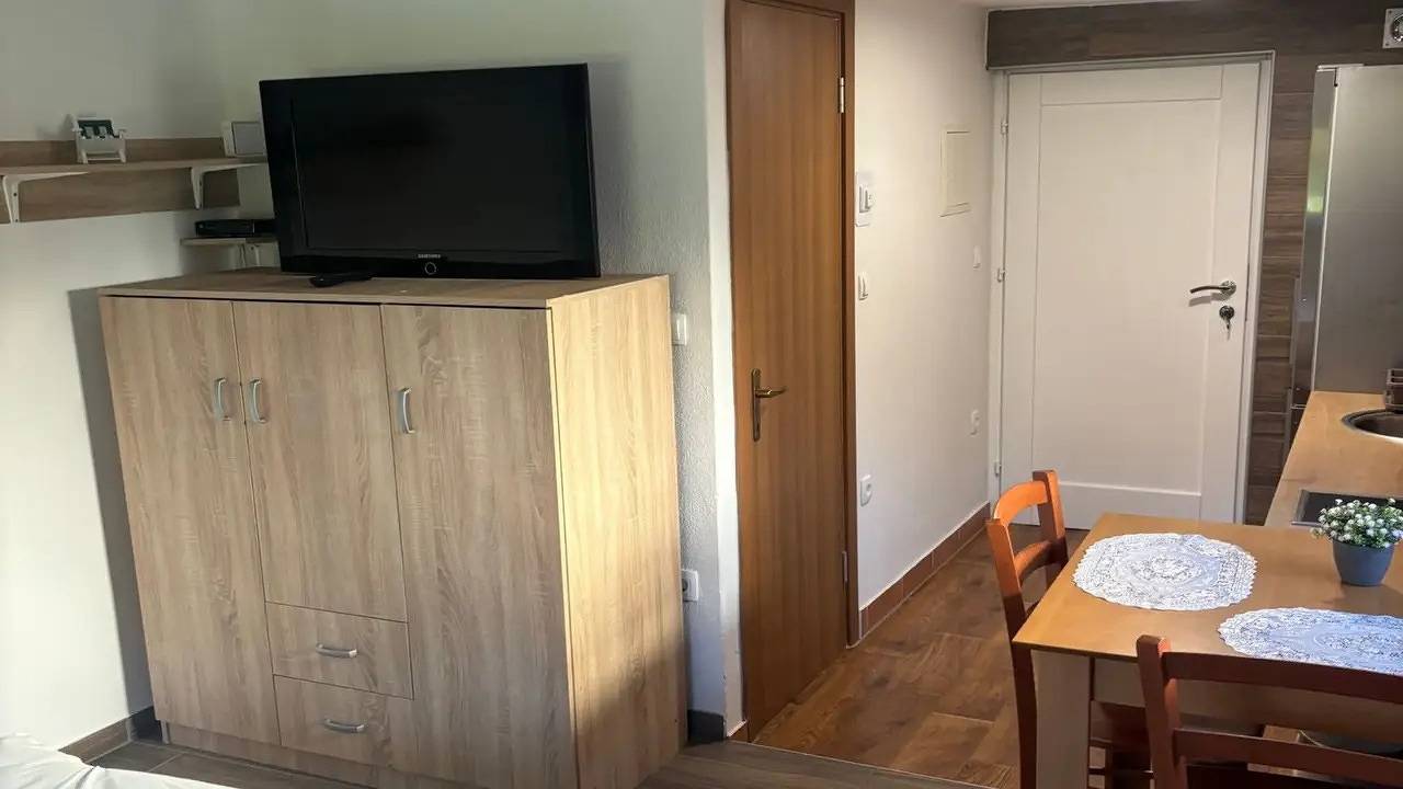 Ganze Ferienwohnung, Ferienwohnung für 2 Personen (15 m²) in Žirovnica in Karawanken und Bachergebirge, Triglav Nationalpark