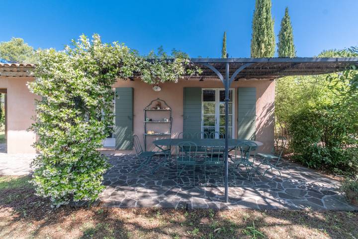 Location de vacances pour 6 personnes, avec terrasse et jardin à La Motte - 2