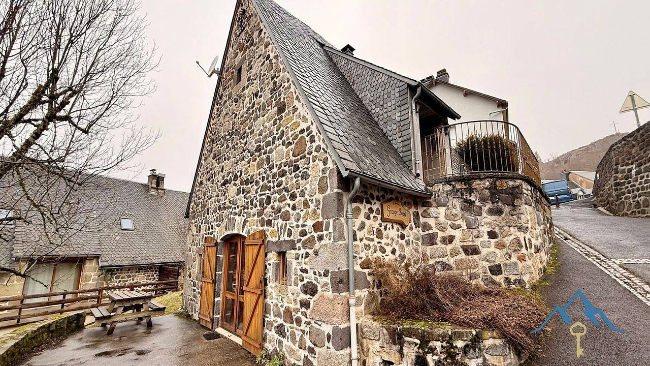 Ferienhaus für 12 Personen (150 m²) in Murat-le-Quaire in Murat-le-Quaire, Parque Natural Regional Volcans d'Auvergne
