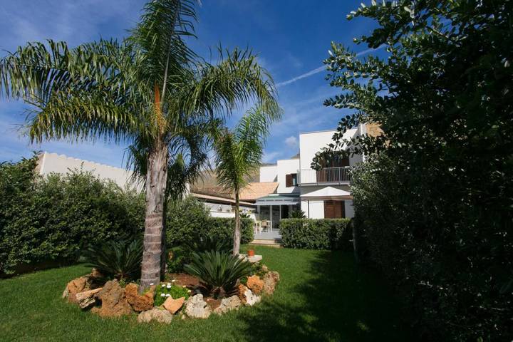 Chambre d’hôte pour 4 personnes, avec vue et jardin à San Vito Lo Capo - 3
