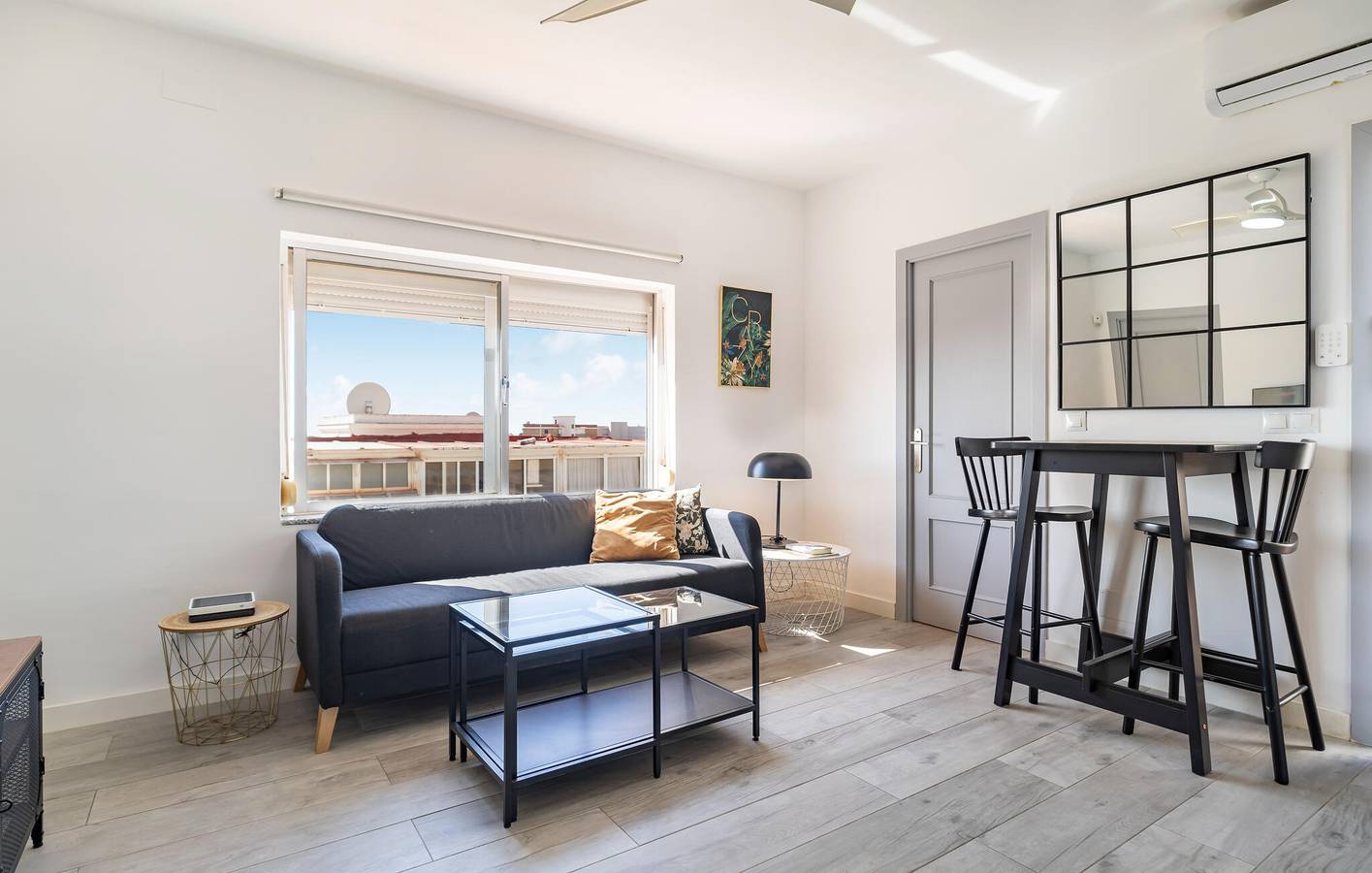 Geheel vakantieappartement, Retraite aan zee met zwembad en terras - 2.5km naar het strand van Bil Bil in Montemar Torremolinos, Torremolinos