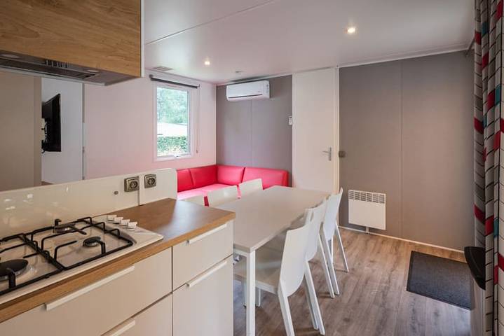 Caravane pour 6 personnes, avec balcon/terrasse et terrasse à Le Bourg-d'Oisans - 4