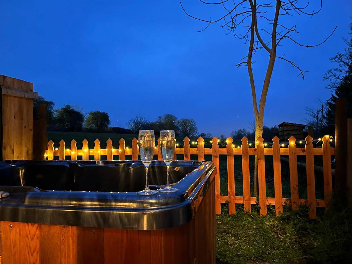 Bay Cottage, Hot Tub in Warwickshire