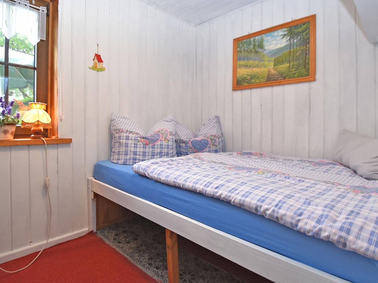 Attractive holiday home in Langewiesen  with garden in Langewiesen, Thüringer Kernland