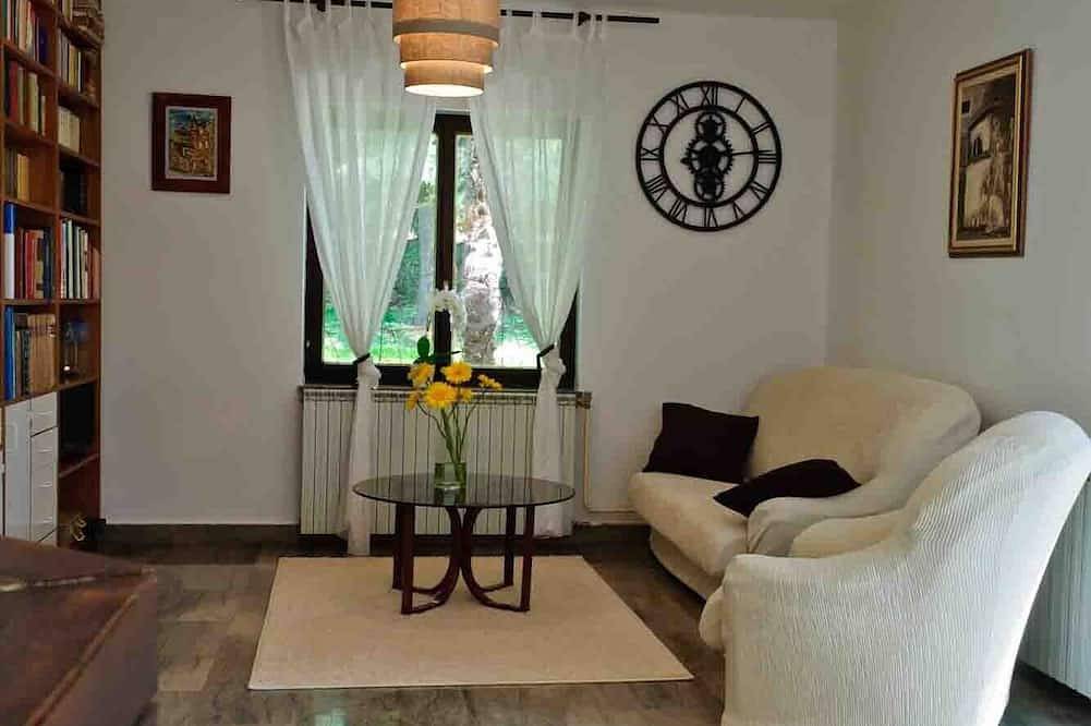 Elegante villa met privé zwembad, niet ver van Porec stranden! in Karojba, Centraal Istrië