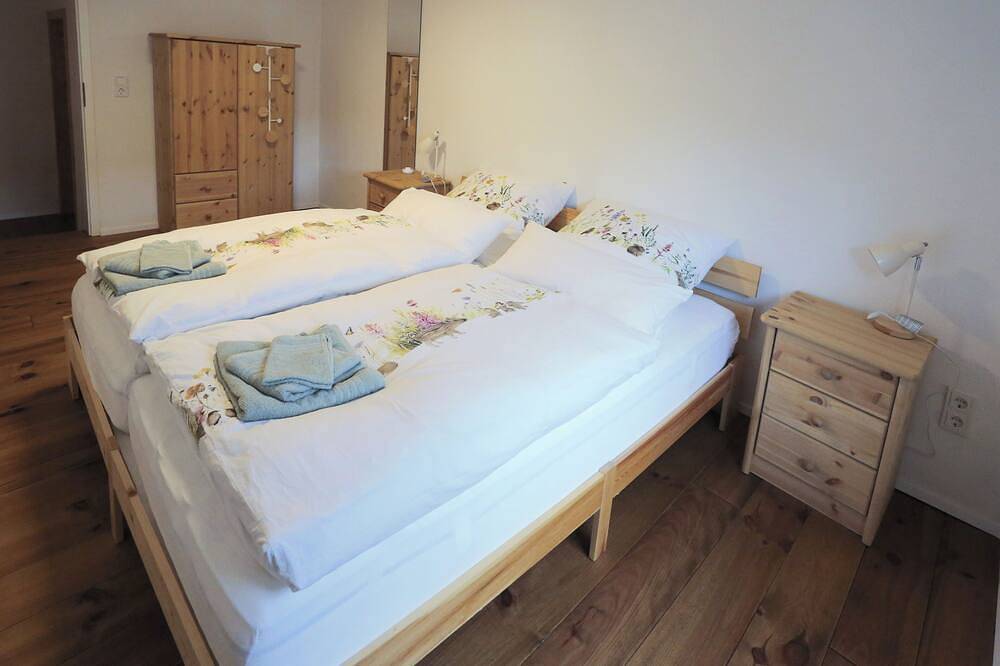 Ganze Wohnung, Gemütliche Ferienwohnung für Gruppen und Familien ruhig im Ortskern. in Reil, Bernkastel-Kues & Umgebung