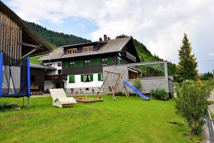 Ferienwohnung für 6 Personen, mit Sauna und Balkon/Terrasse sowie Balkon im Bregenzerwald - 2