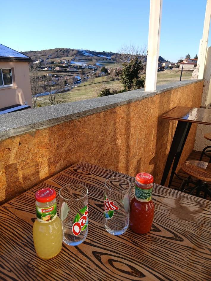Gîte pour 13 personnes, avec terrasse dans Massif central - 3