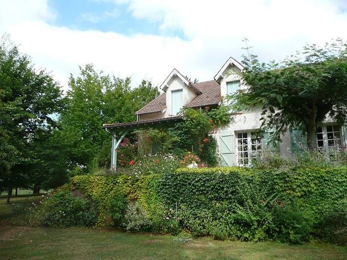 Cottage pour 2 personnes, avec jardin à Luzech