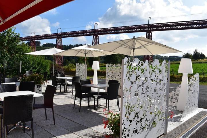 Hôtel pour 2 personnes, avec piscine ainsi que jardin et jacuzzi, animaux acceptés dans Lac du Barrage de Grandval - 2