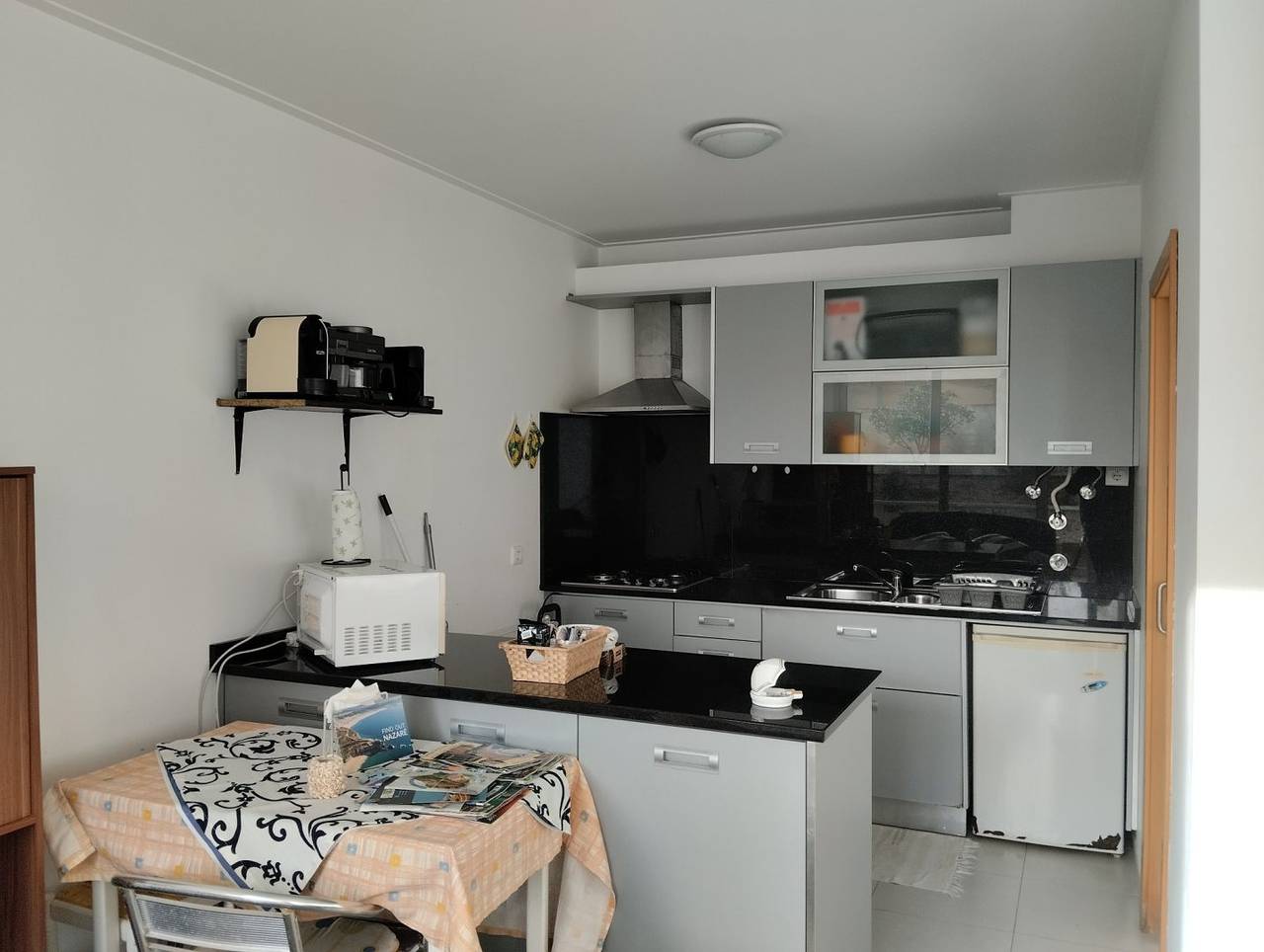 Appartement entier, Appartement en bord de mer avec piscine et parking, près de Nazaré in Nazaré, Leiria District