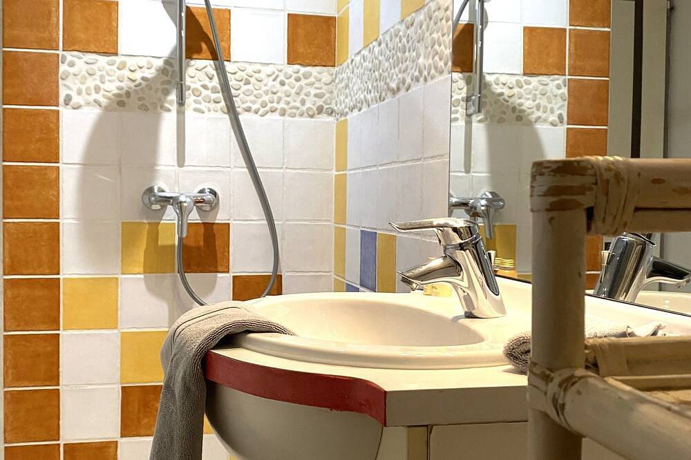 Apartamento entero, Apartment Tangara with balcony in Lagnieu, Belley