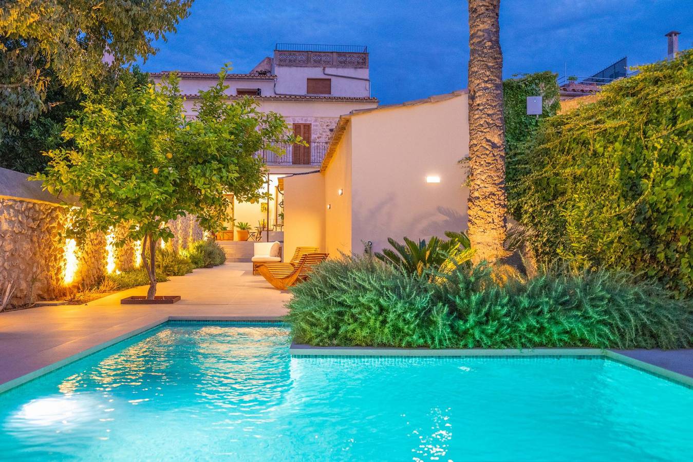 Cas Català - Suite Vp - Beautiful room in a boutique hotel with views of the shared pool and free Wi-Fi in Sineu, Majorca Center