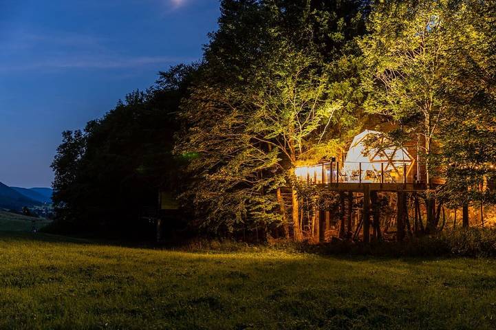 Cabane en bois pour 4 personnes, avec Terrasse à Autrans