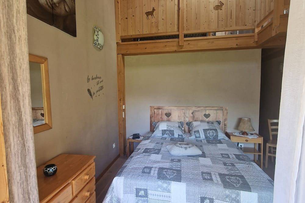 Ganze Wohnung, Vacation rental Beautiful 6-person apartment overlooking our beautiful mountains in Le Bourg-d'Oisans, Nationalpark Écrins